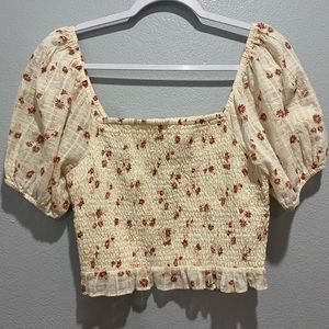 American Eagle Outfitters Cream Floral Short Sleeve Top